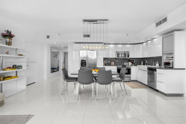 Photo - 445 Poinciana Island Dr Unit 1530