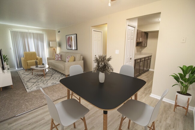 Living & Dining Space - Heritage Park East Rental