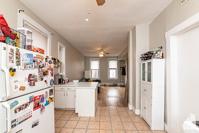 Photo - 2117 N Winchester Ave Unit 2F