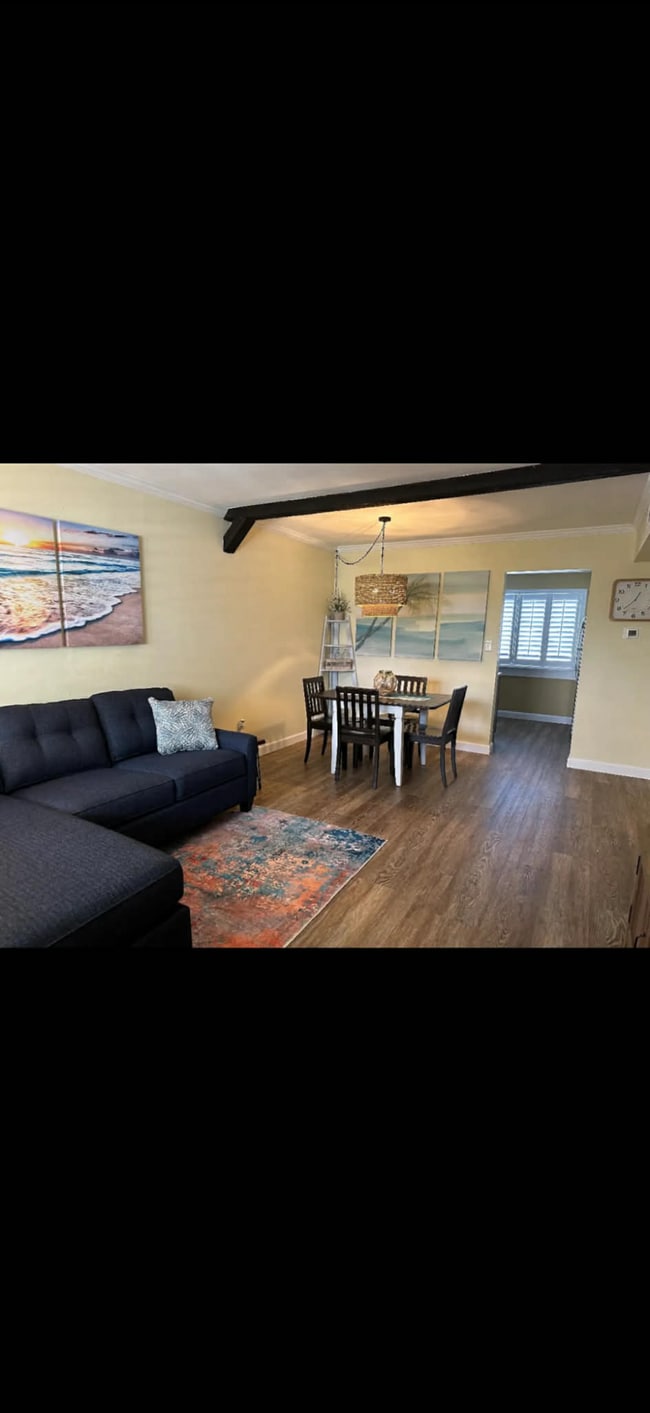 Living room - 6700 1st Ave S Unit #111