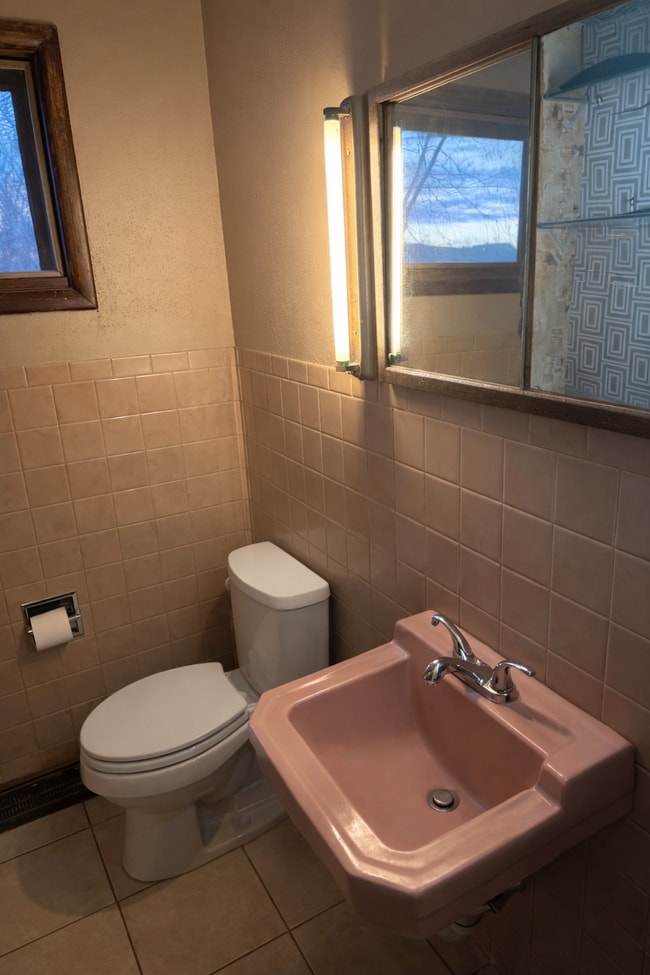 Photo - 1619 America Ave NW