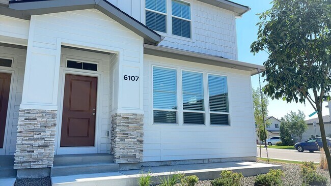 Photo - Roe Street Townhomes