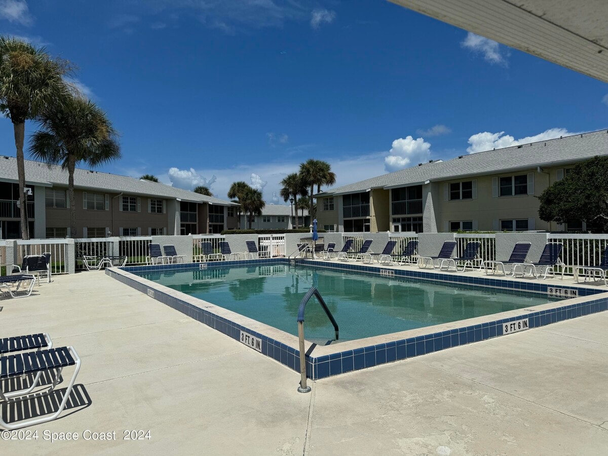 Photo - 933 Sonesta Ave NE Unit 102