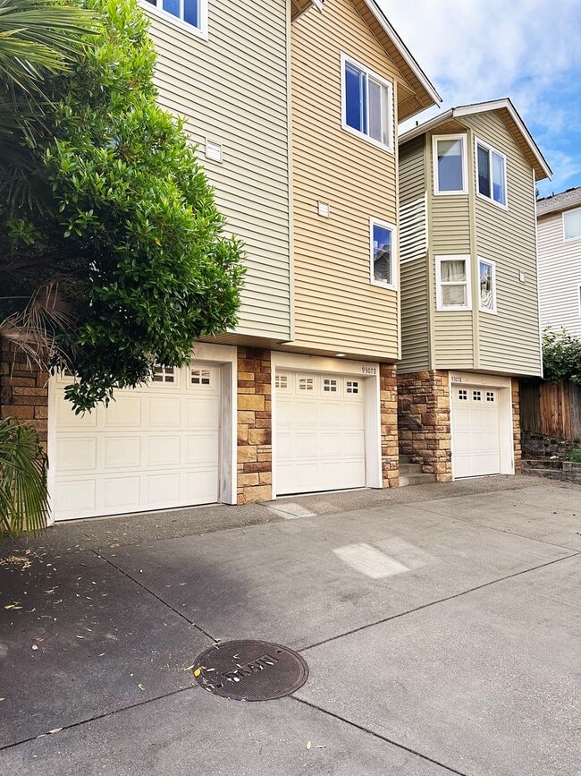Photo - 2bd/1.5ba Seattle Townhome