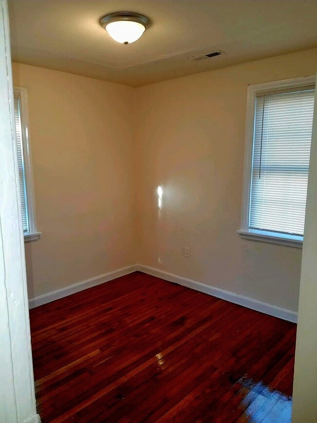 Photo - 515 Hunt Ave