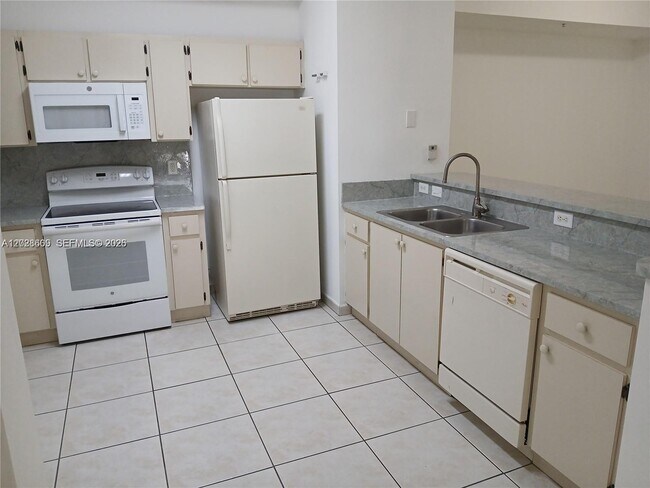Photo - 7230 NW 114th Ave Unit 103