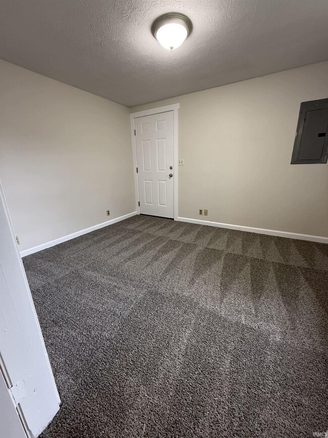 Photo - 1869 Forsythe Ln