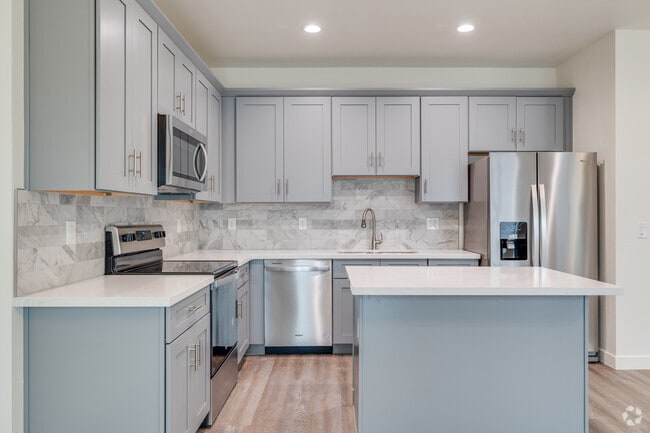 4BR, 2.5BA - 1,713SF - Stone View on 7th