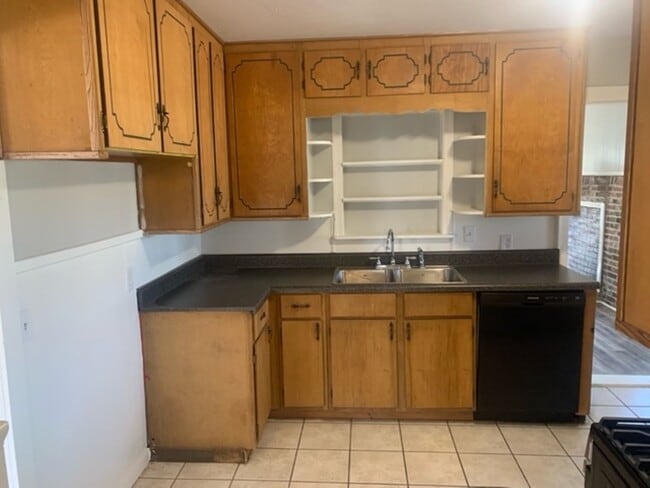 Photo - Renovated 3 Bedroom 2 Bath Home for Rent!