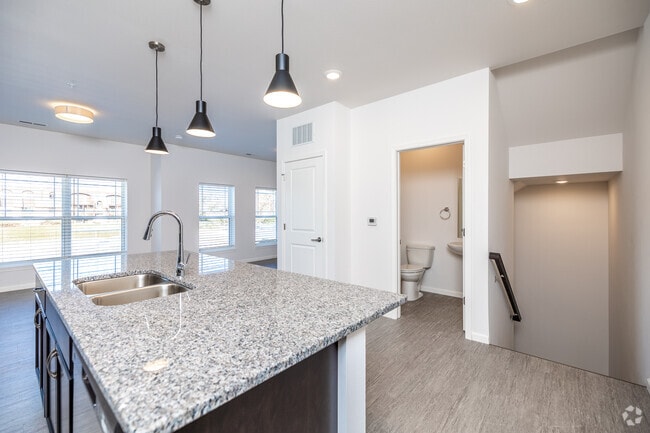 2BR, 2.5BA - Kitchen - Stone Ridge Townhomes