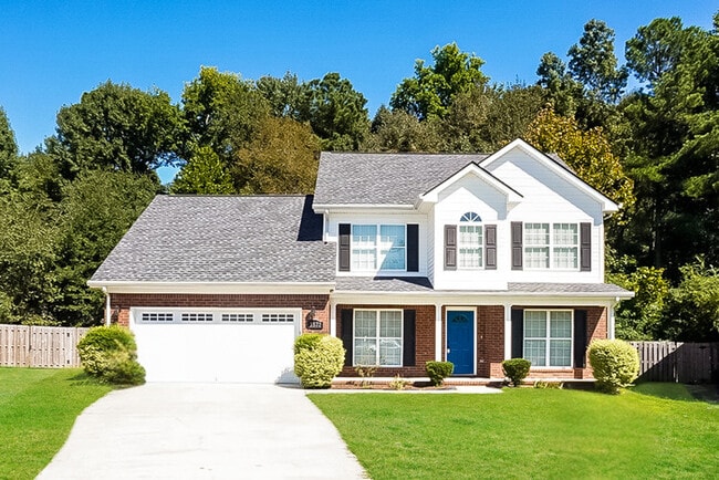 Building Photo - Spacious Five-Bedroom Home
