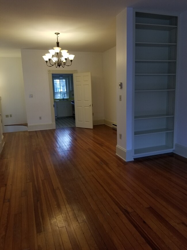 Photo - 125 Peyton St