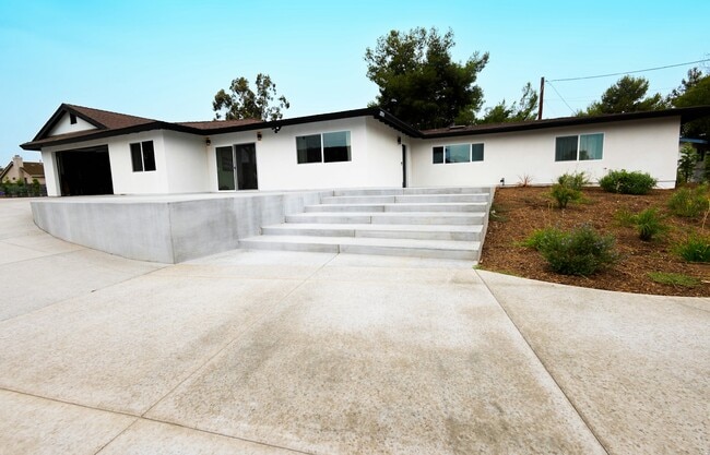 Building Photo - 12311 Boulder View Dr Rental