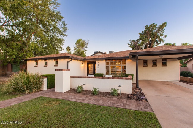 Photo - 4245 E Earll Dr