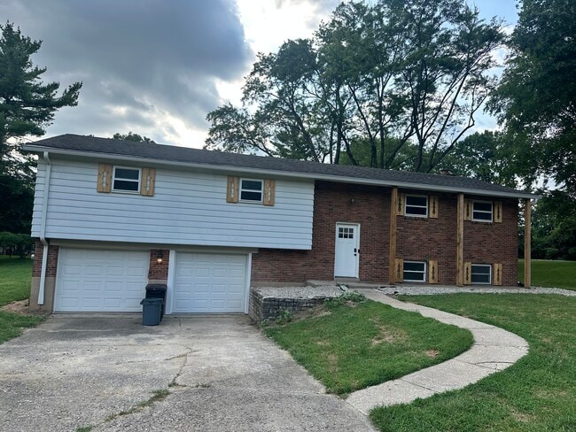 Building Photo - 9149 Wintergreen Dr Rental
