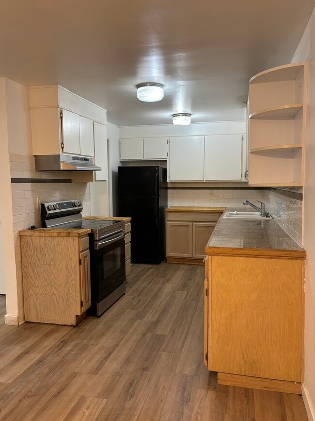 Photo - 13910 SE Newport Way