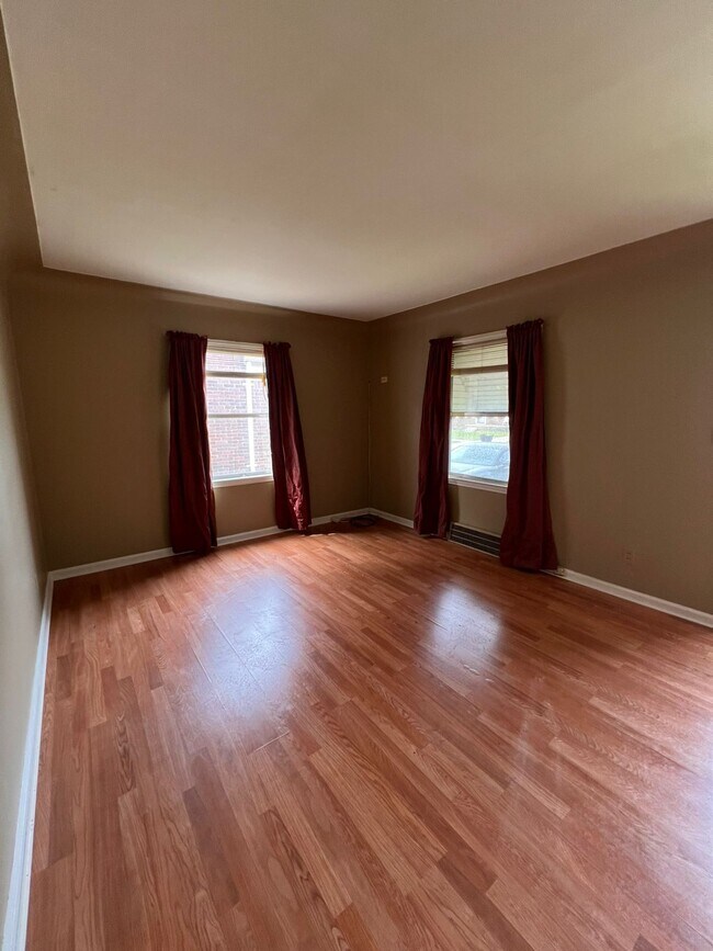 Photo - 20418 Wexford St