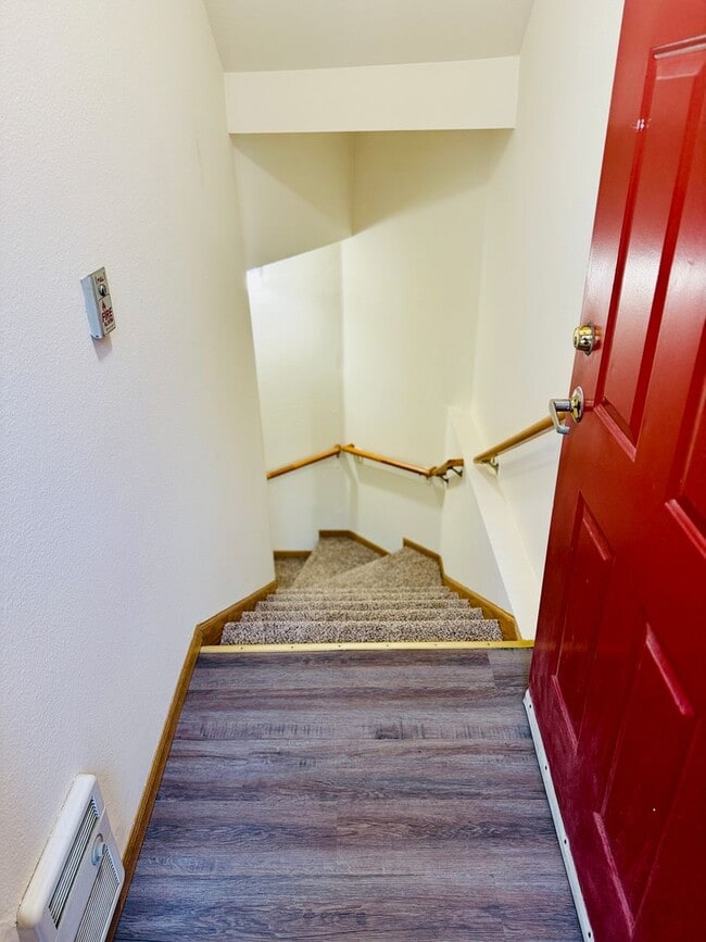 Photo - Stone Creek Apartments