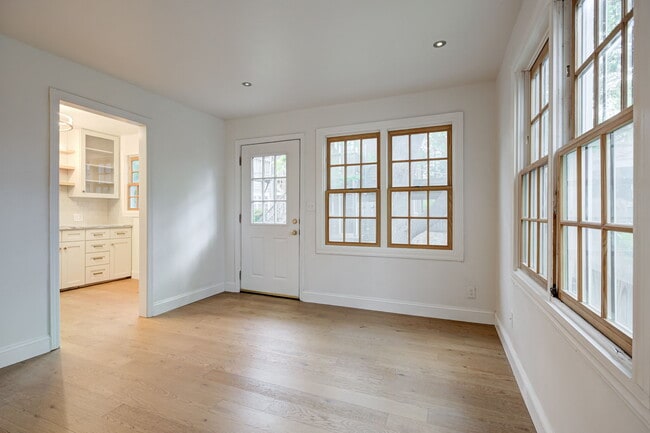 Photo - 760 1/2 S Jenkins Ave