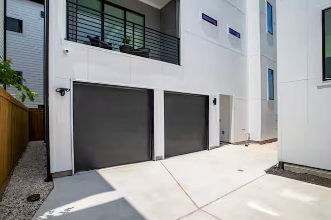 Photo - 3008 Delano St