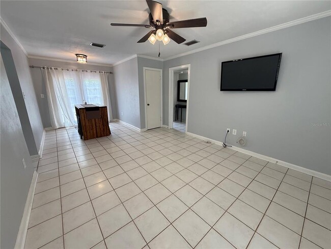 Photo - 313 NW 34th Dr House