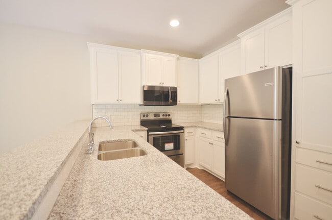 Photo - Robin Lane Townhomes