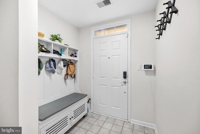 Photo - 381 Livermore Ln