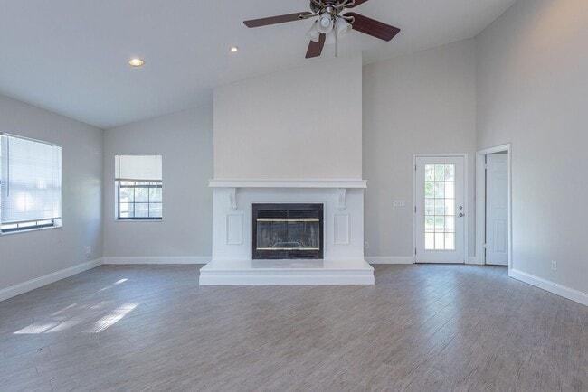 Photo - 3908 W McKay Ave