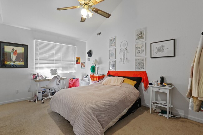 Photo - 925 16th St Unidad 2