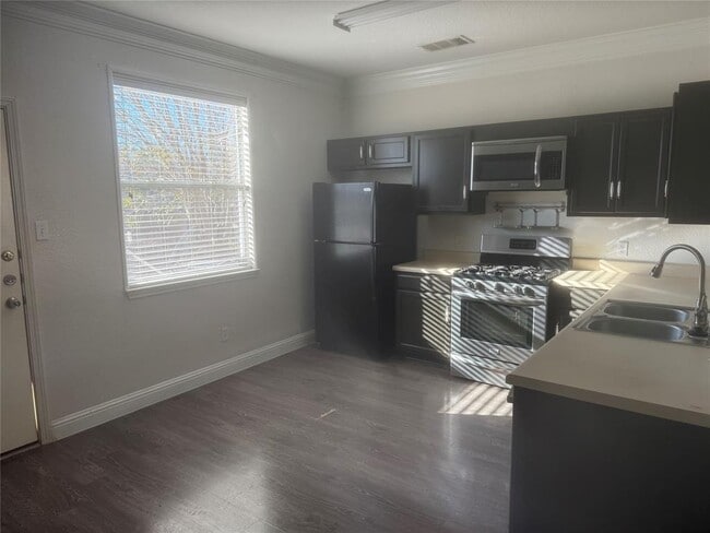 Photo - 14408 Charles Dickens Dr