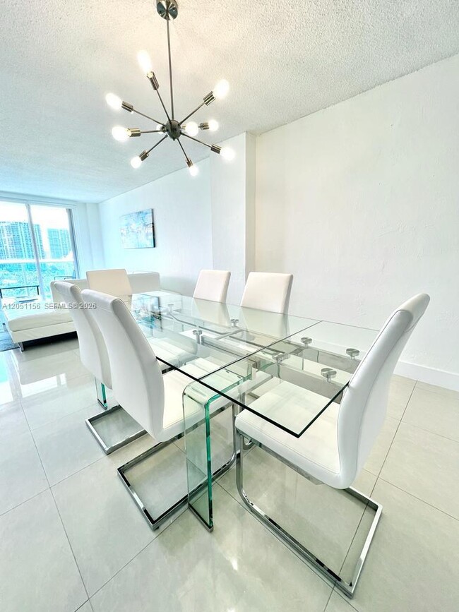 Photo - 19370 Collins Ave Unit 918