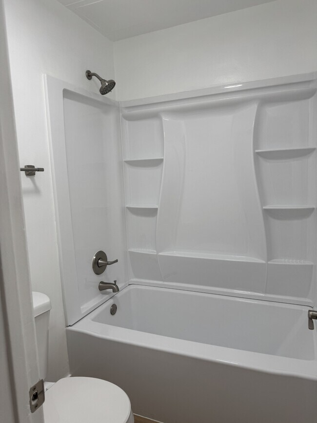 Photo - Covina Plaza Apartments