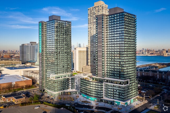 Exterior - VYV North