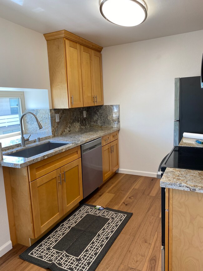 Photo - 645 Rollins Rd Unit 3