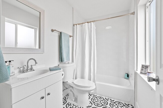 Photo - 13657 Fran St