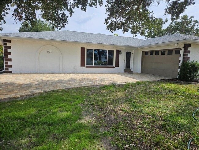 1508 Flamingo Ln