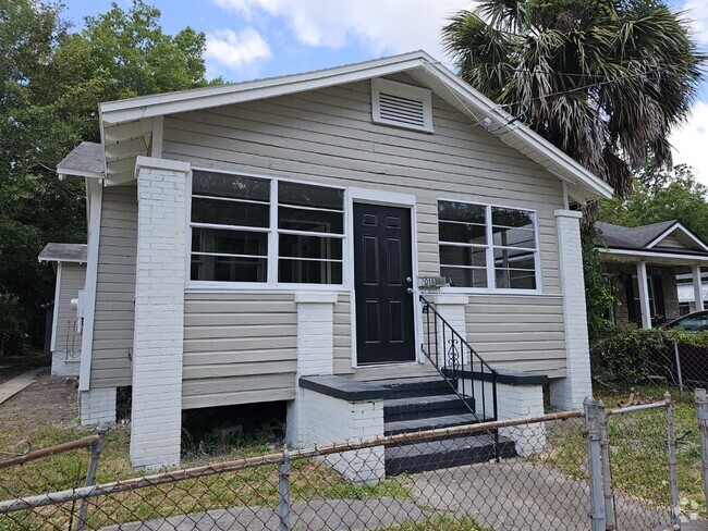 Building Photo - College Cottages Rental