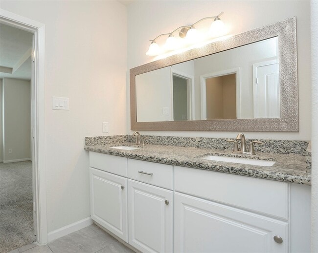 Photo - 13823 Leabrandon Ln