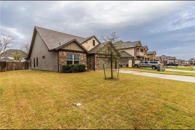 Photo - 8219 Quiet Hollow Dr