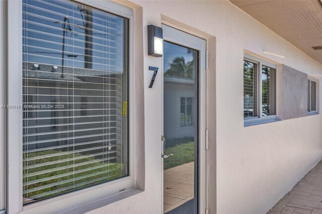 Photo - 414 SE 4th Ave Apartamento Unidad 1-2