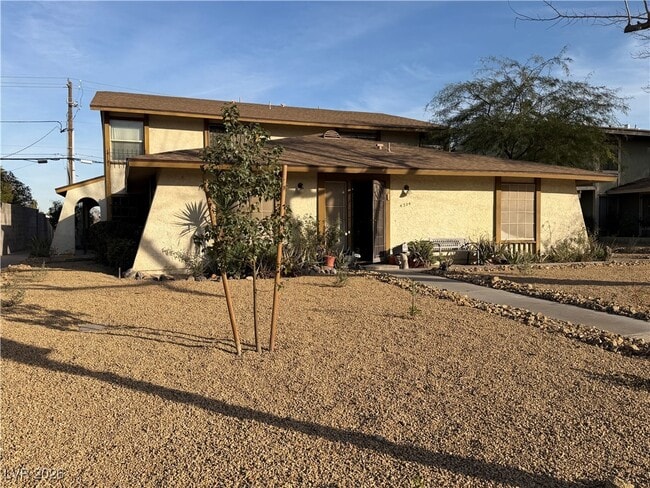 Building Photo - 4734 Roberta St