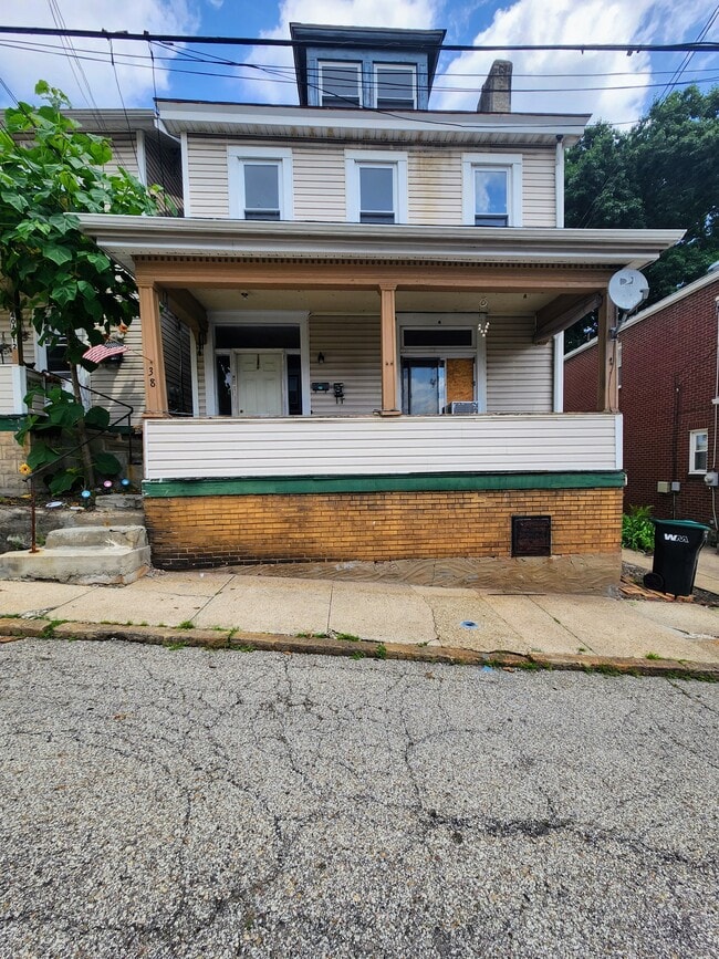 Photo - 38 Walnut St Unit 2