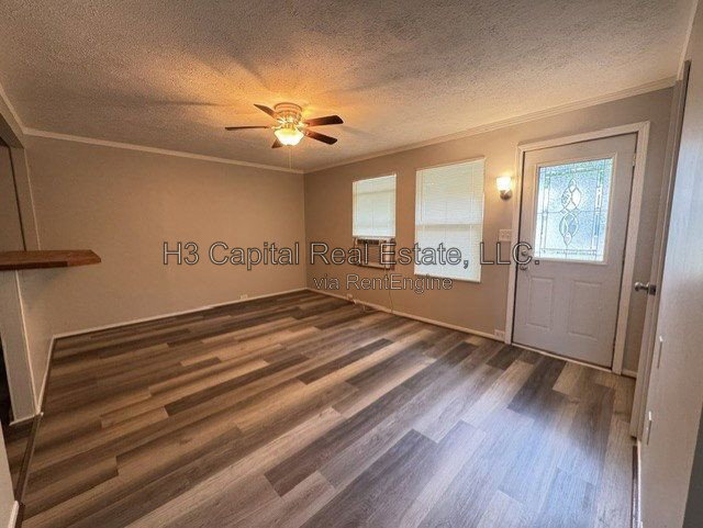 Photo - 302 Cobb St