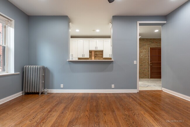 Photo - 1329 W Addison St Unit 1A