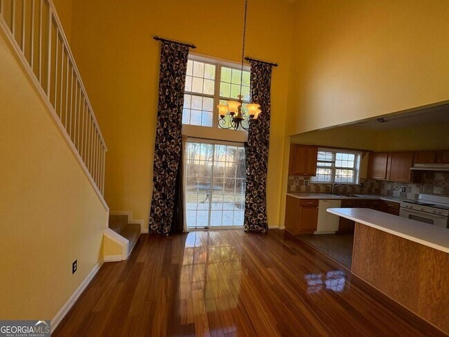 Photo - 1607 Heyford Cir NW