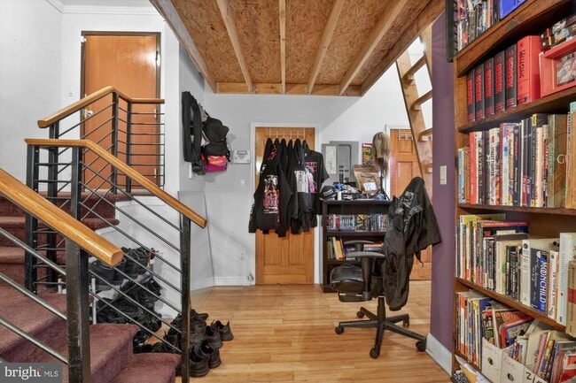 Photo - 2026 Ridge Ave Unit 6