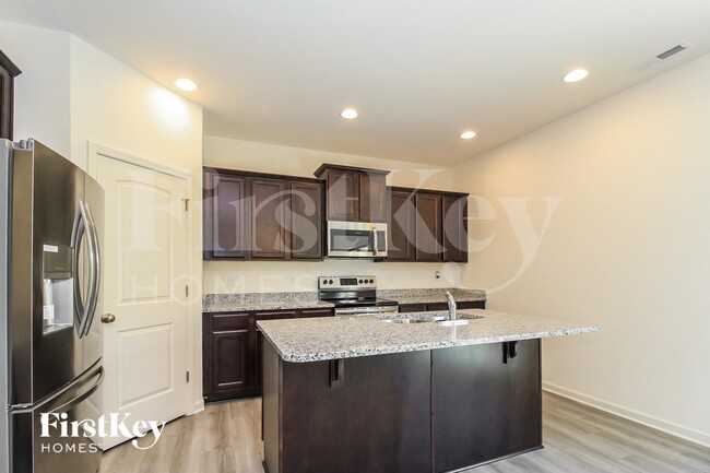 Photo - 5704 Beaver Pond Tl