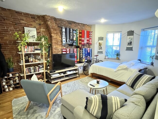 Photo - 529 Columbus Ave