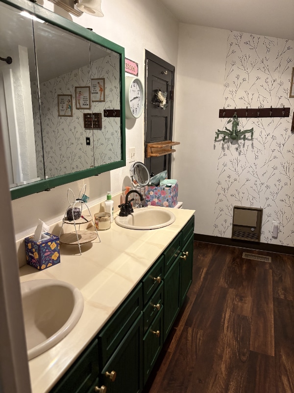 Photo - 221 Eldredge Ave SW