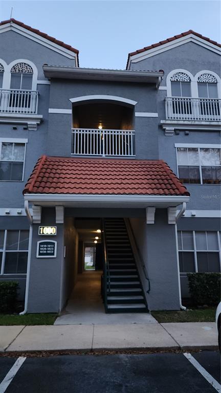 Building Photo - 18001 Richmond Pl Dr Unit 1033